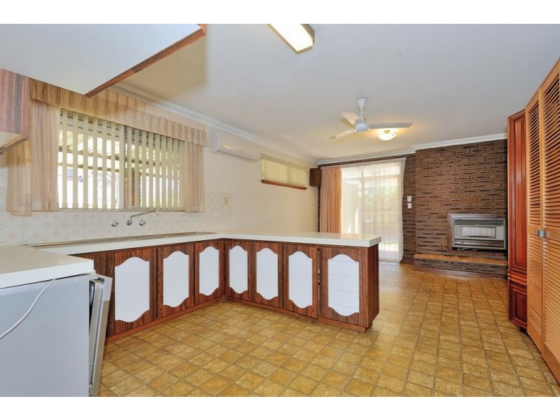 9 Kingsfield Avenue, Swan View WA 6056