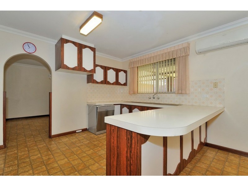 9 Kingsfield Avenue, Swan View WA 6056