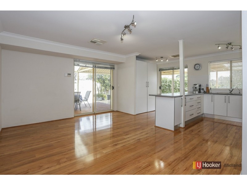 24 Harcourt Place, Bellevue WA 6056