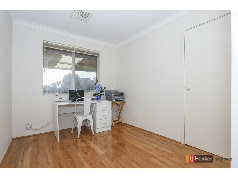 24 Harcourt Place, Bellevue WA 6056