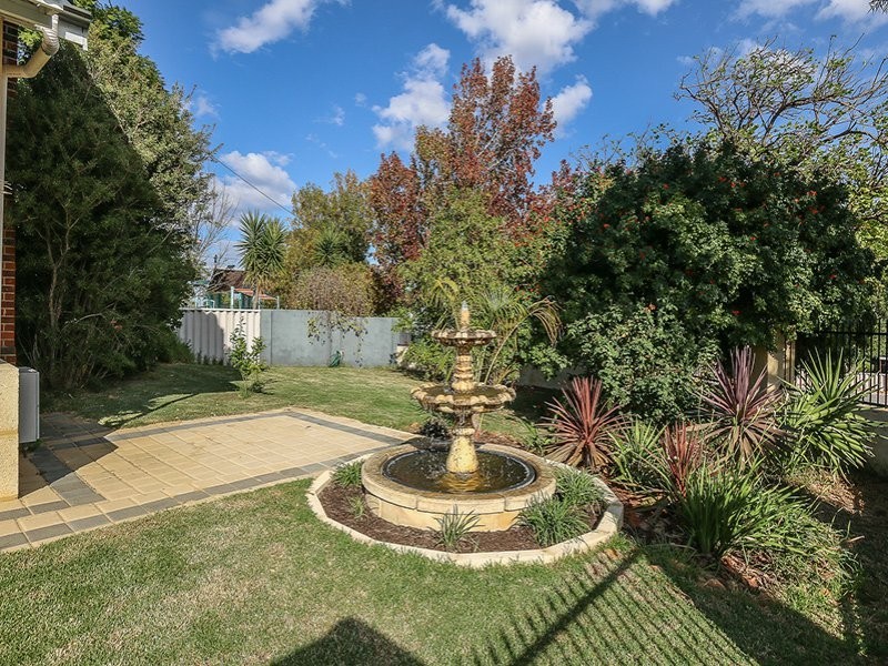2 Coolga Road, Koongamia WA 6056