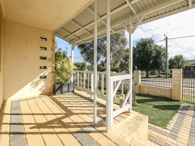 2 Coolga Road, Koongamia WA 6056