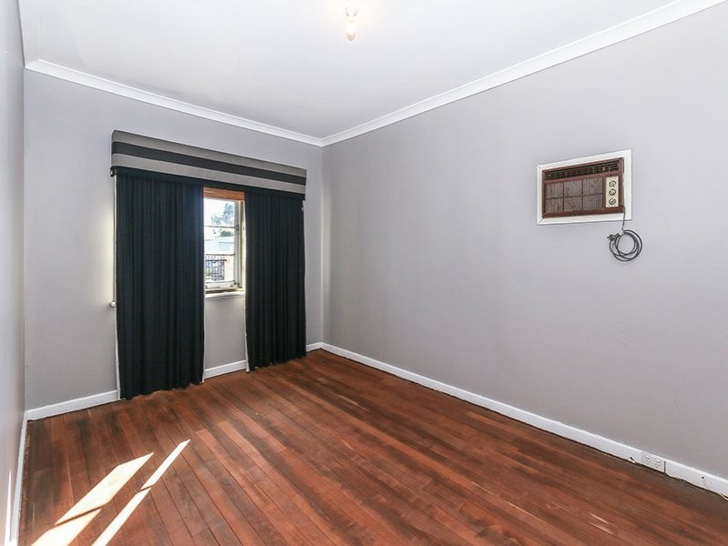 2 Coolga Road, Koongamia WA 6056