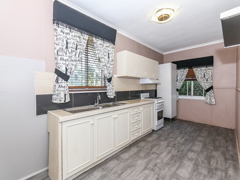 2 Coolga Road, Koongamia WA 6056