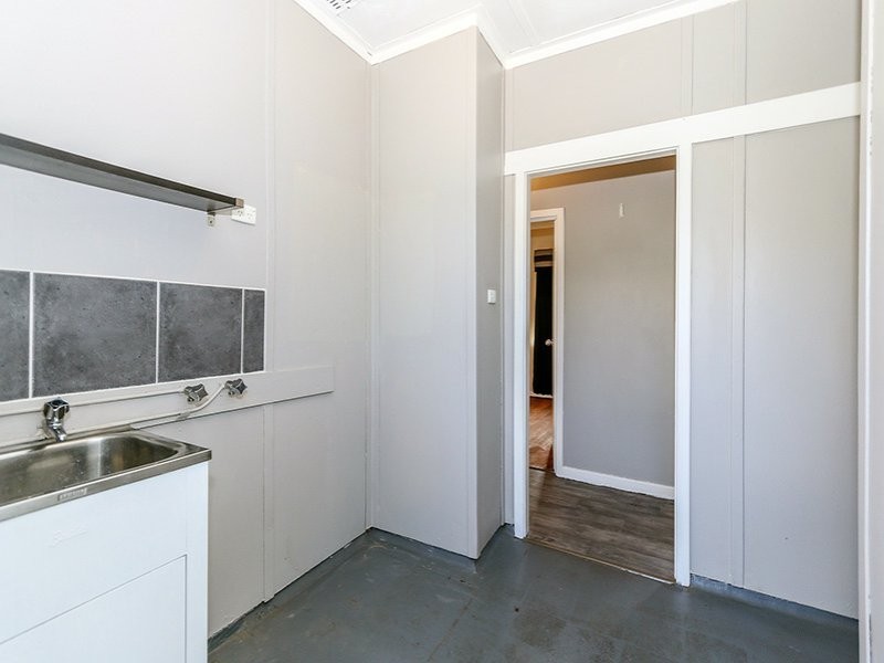 2 Coolga Road, Koongamia WA 6056