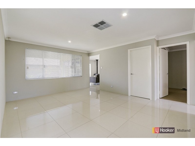 42 Cranwood Crescent, Viveash WA 6056