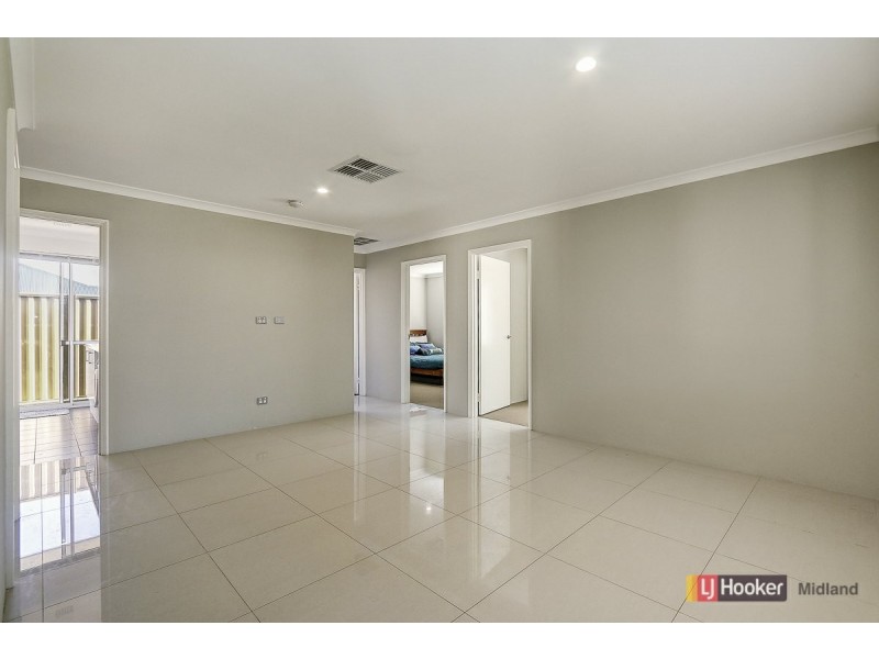 42 Cranwood Crescent, Viveash WA 6056