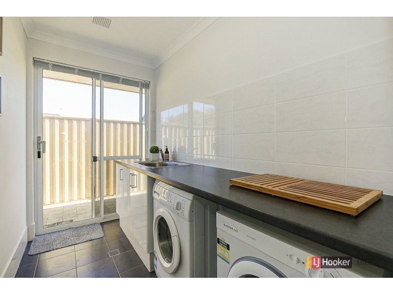 42 Cranwood Crescent, Viveash WA 6056