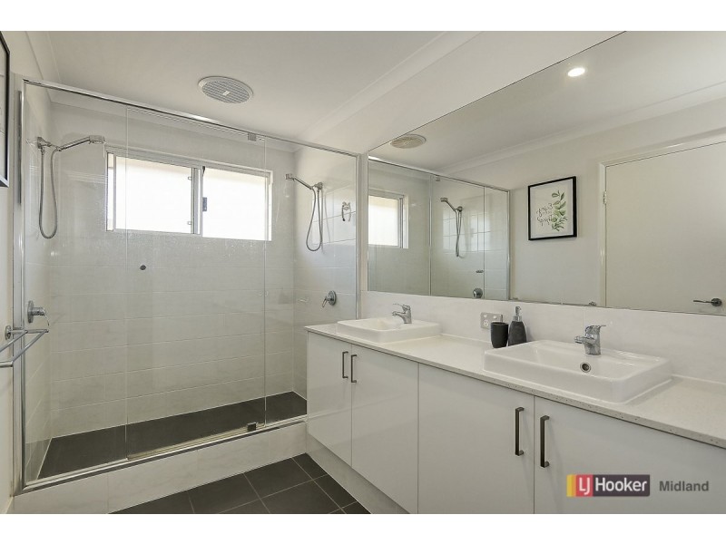 42 Cranwood Crescent, Viveash WA 6056