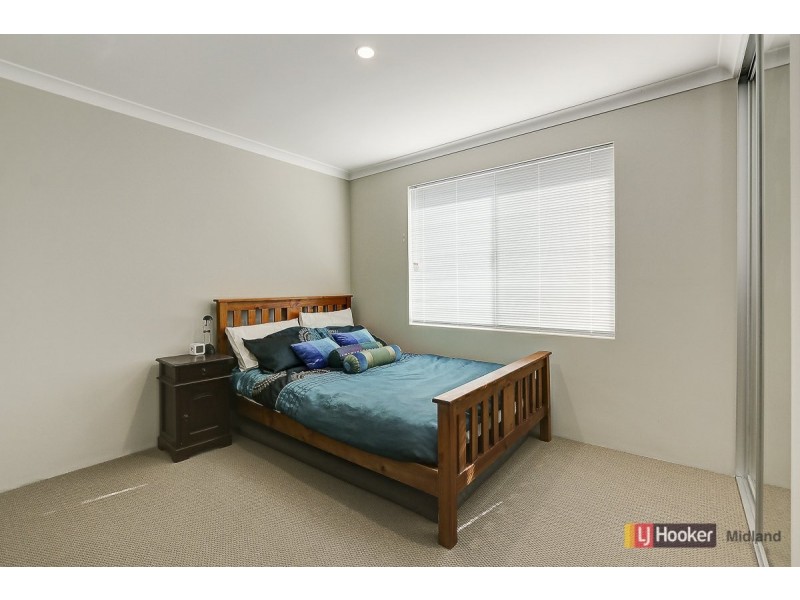 42 Cranwood Crescent, Viveash WA 6056