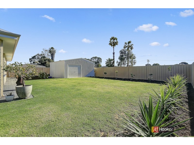 42 Cranwood Crescent, Viveash WA 6056