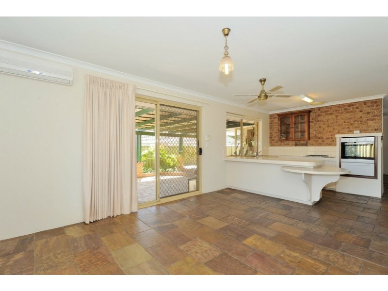 38 Edwards Entrance, Stratton WA 6056