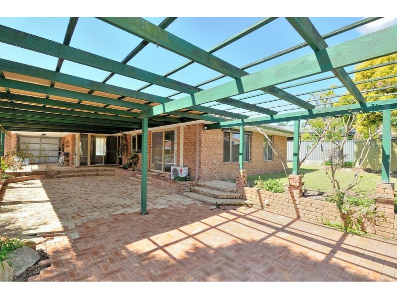 38 Edwards Entrance, Stratton WA 6056