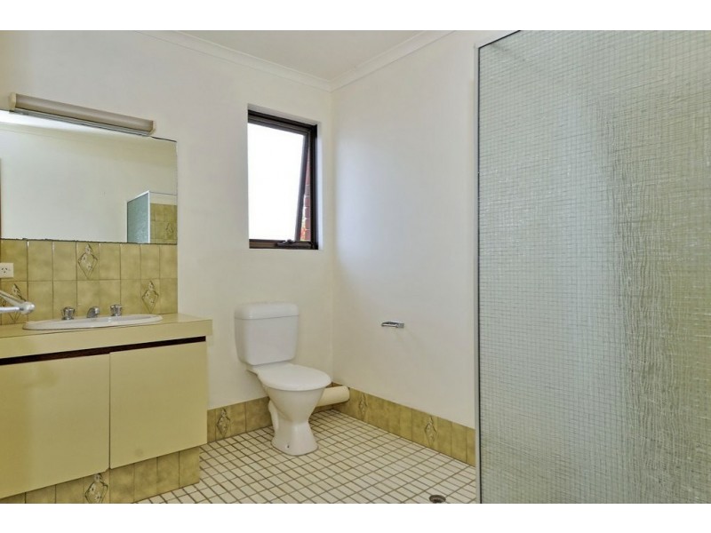 2/43 Lockhart Street, Como WA 6152