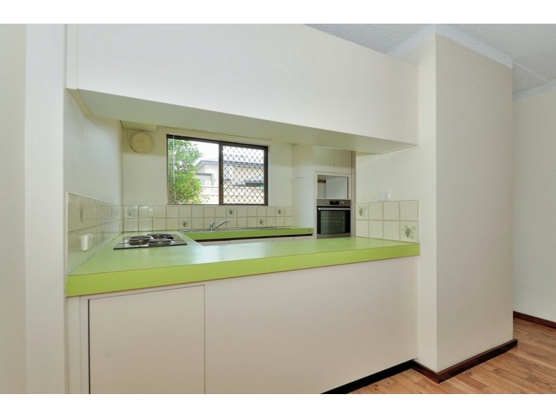 2/43 Lockhart Street, Como WA 6152