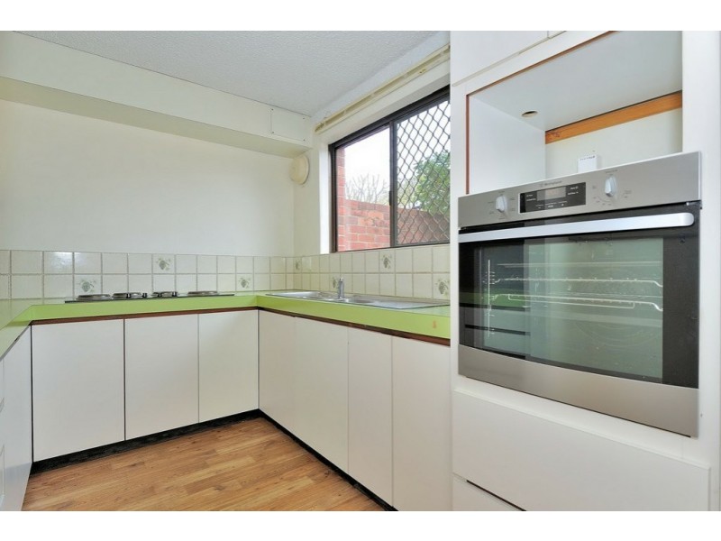 2/43 Lockhart Street, Como WA 6152