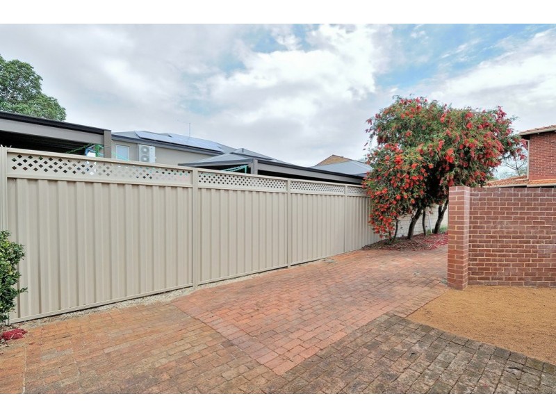 2/43 Lockhart Street, Como WA 6152