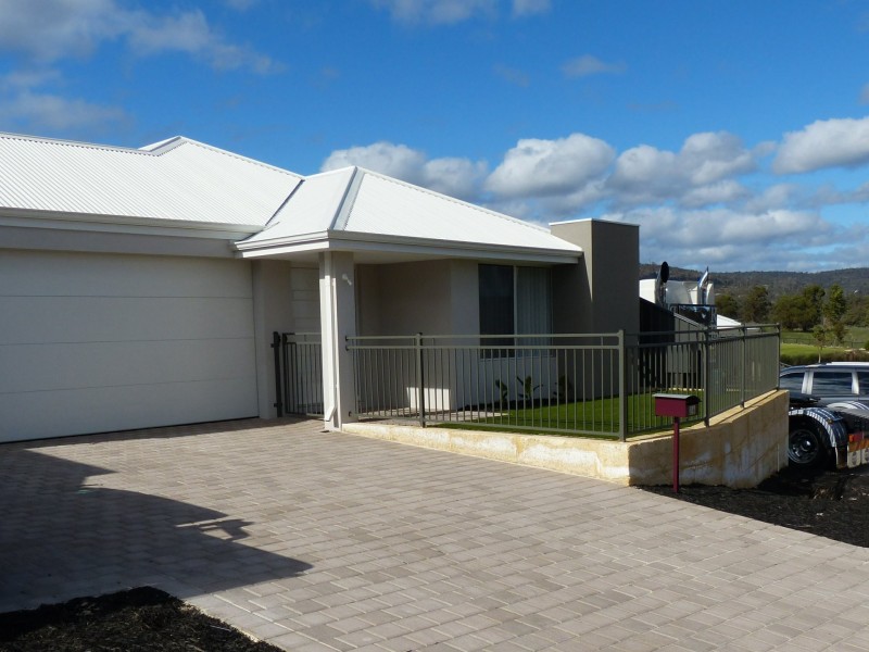 26 Wiltshire Avenue, Jane Brook WA 6056