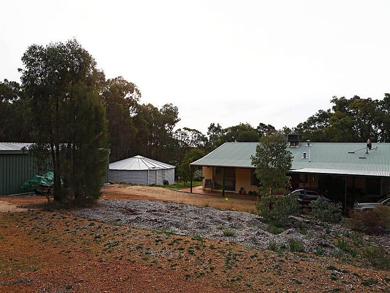94 Old Coach Road, Gidgegannup WA 6083