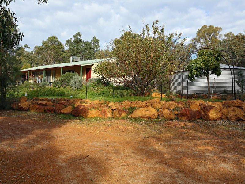 94 Old Coach Road, Gidgegannup WA 6083