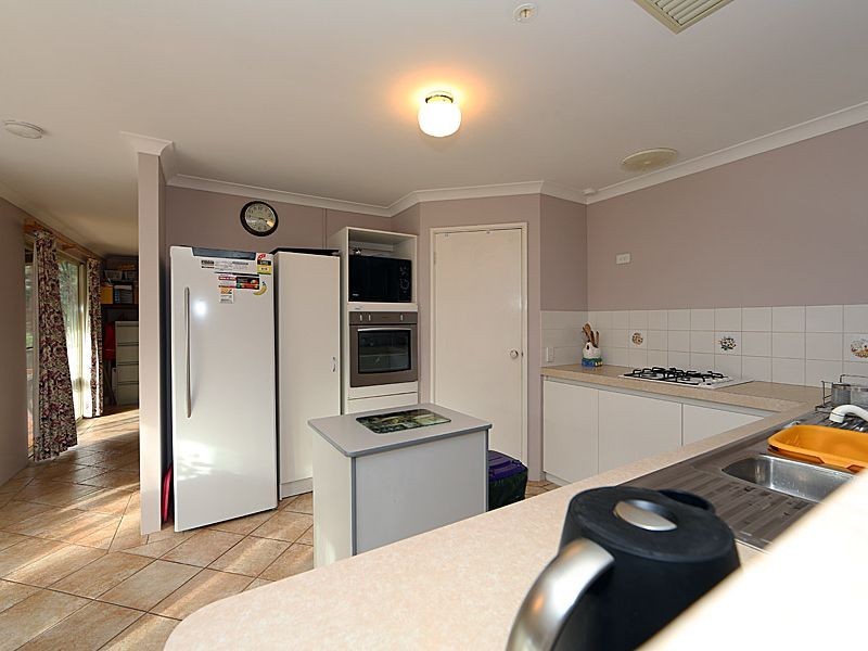 94 Old Coach Road, Gidgegannup WA 6083