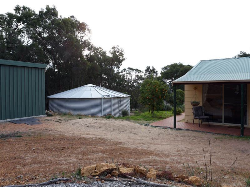 94 Old Coach Road, Gidgegannup WA 6083
