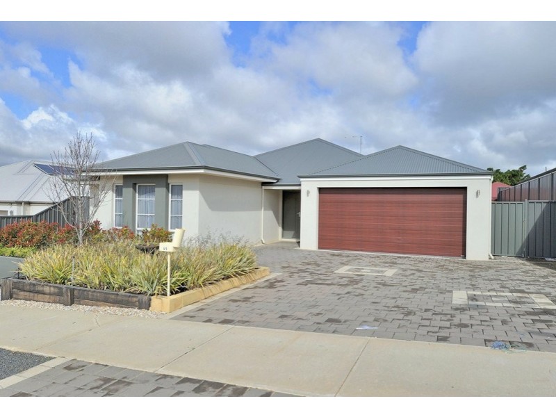 45 Augustus Drive, Jane Brook WA 6056