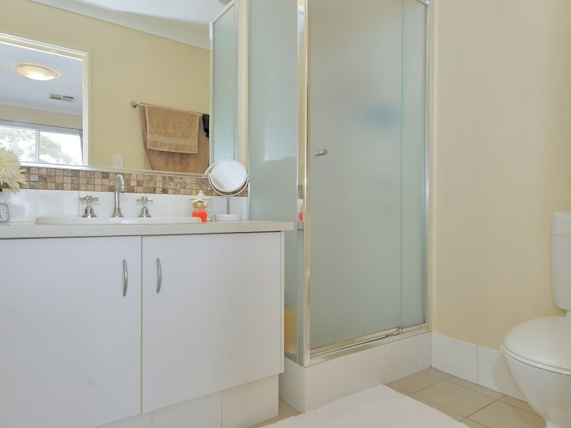 2/12 Charles East Street, Midland WA 6056