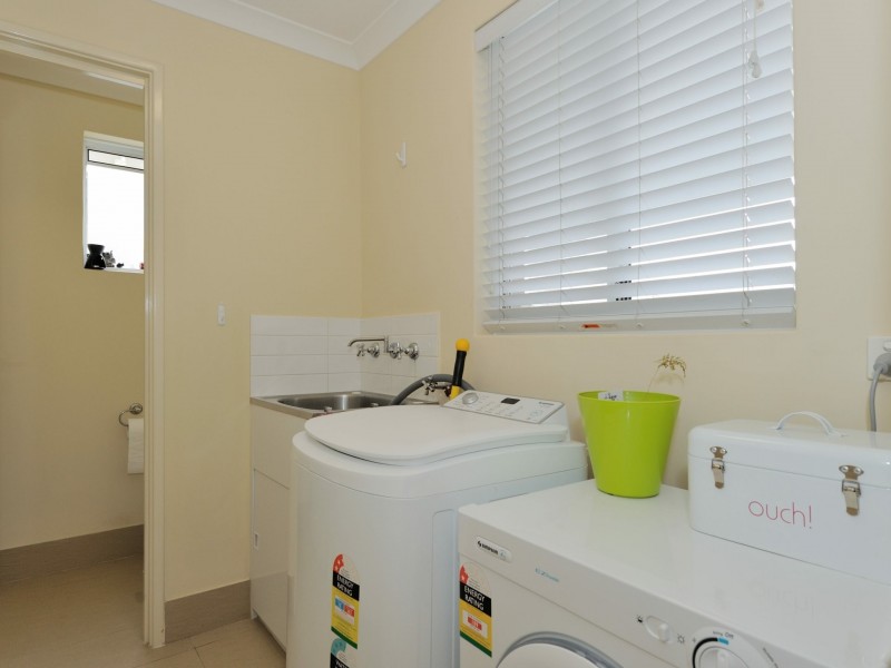 2/12 Charles East Street, Midland WA 6056