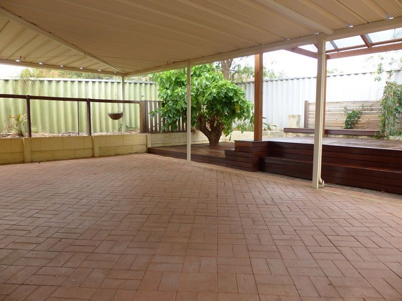 14 Edwards Ent, Stratton WA 6056