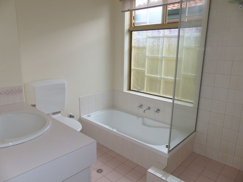 14 Edwards Ent, Stratton WA 6056