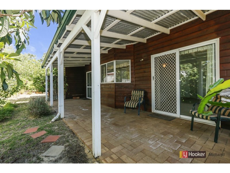 13 Buckingham Road, Swan View WA 6056