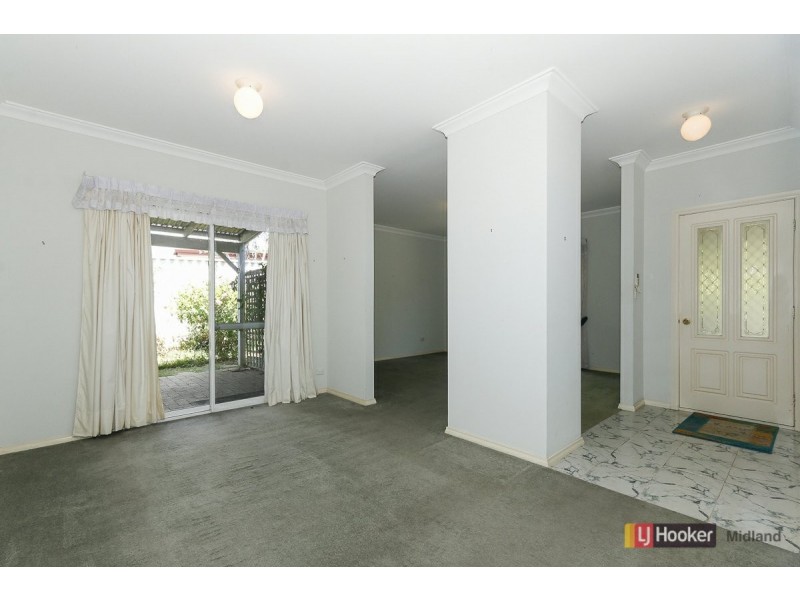 13 Buckingham Road, Swan View WA 6056
