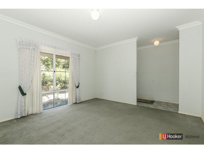 13 Buckingham Road, Swan View WA 6056