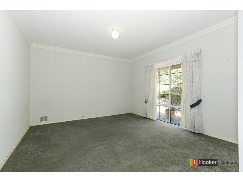 13 Buckingham Road, Swan View WA 6056