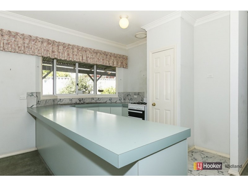 13 Buckingham Road, Swan View WA 6056