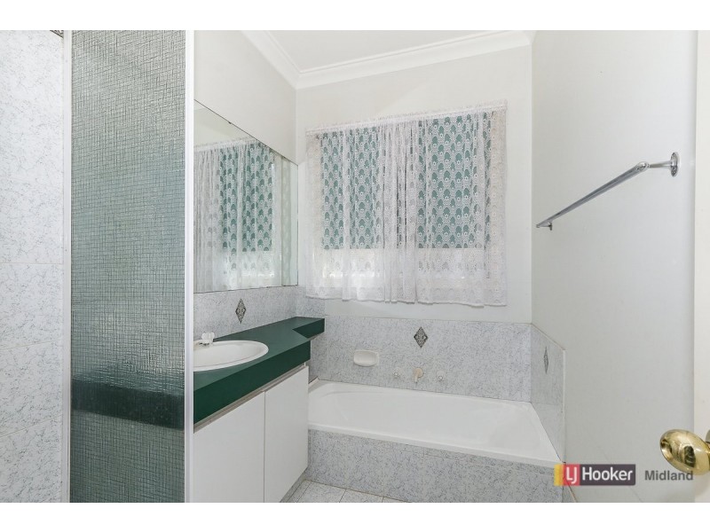 13 Buckingham Road, Swan View WA 6056