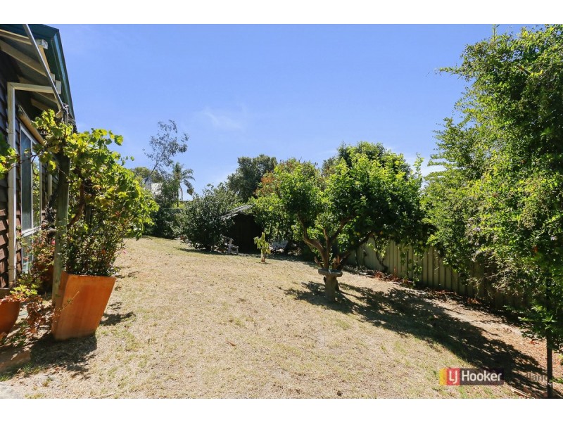 13 Buckingham Road, Swan View WA 6056