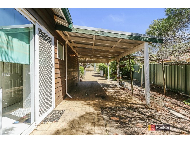 13 Buckingham Road, Swan View WA 6056
