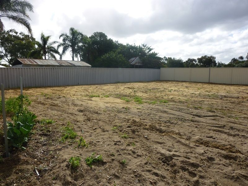 25A Bishop Road, Middle Swan WA 6056