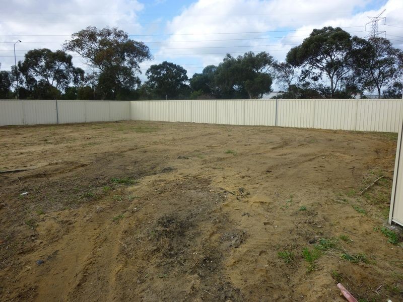 25A Bishop Road, Middle Swan WA 6056