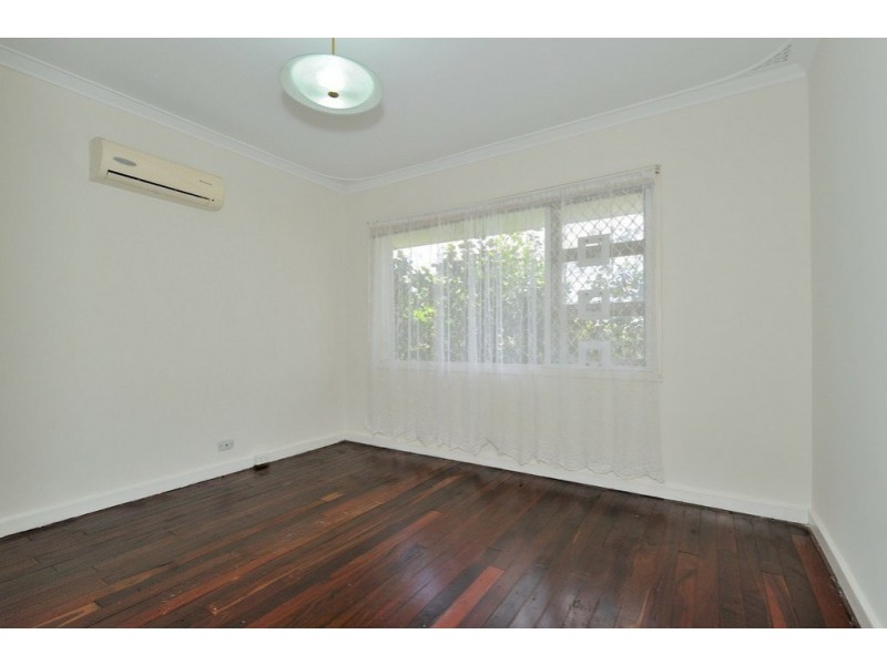 13 Avon Crescent, Viveash WA 6056