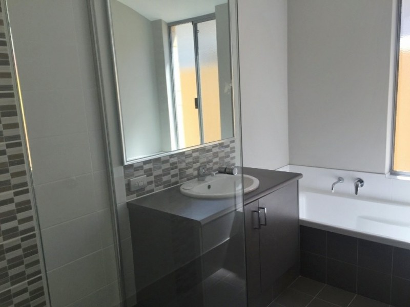 2/28 Blackburn Street, Bellevue WA 6056