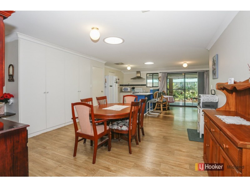 11 Corvina Place, Caversham WA 6055