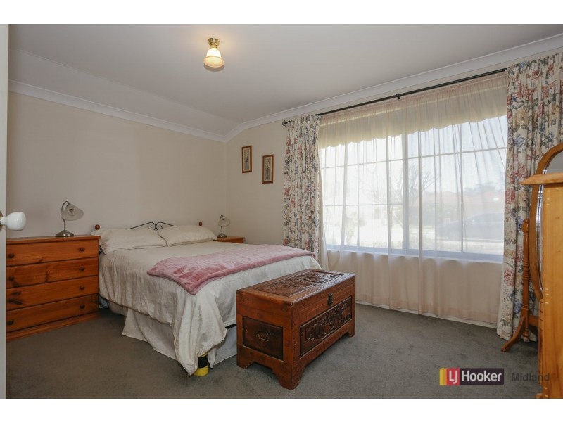 11 Corvina Place, Caversham WA 6055