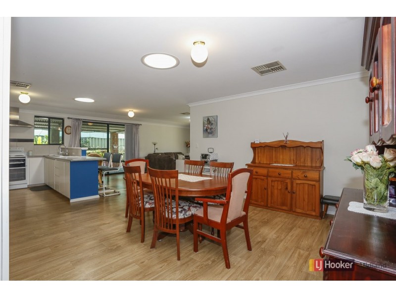 11 Corvina Place, Caversham WA 6055