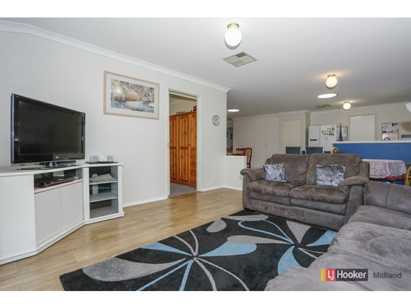 11 Corvina Place, Caversham WA 6055