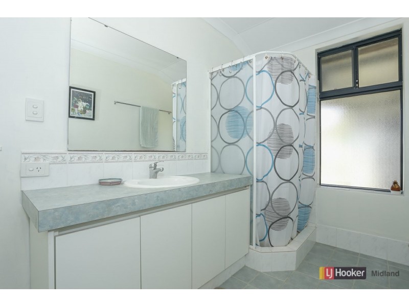 11 Corvina Place, Caversham WA 6055