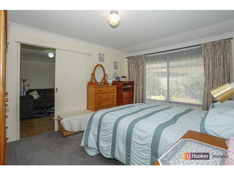 11 Corvina Place, Caversham WA 6055