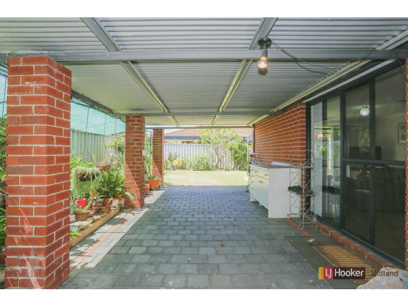 11 Corvina Place, Caversham WA 6055